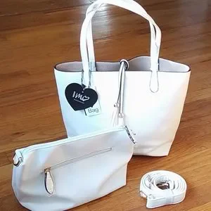 Imoshion Bags Nwt Imoshion Reversable Vegan Leather Tote Bag With A Bag Inside Poshmark